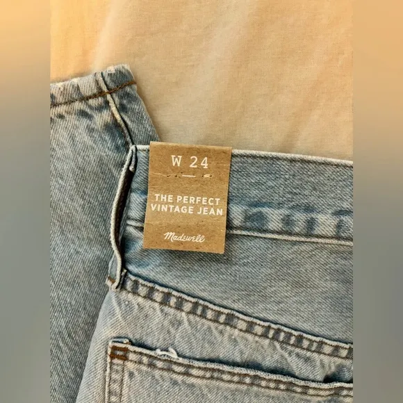 Madewell | The Perfect Vintage Jean in Grandbay Wash | Ripped Edition | size 24